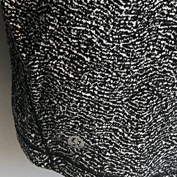 Lululemon Outrun 1/2 Zip in Jaquard - Picture 7 of 7